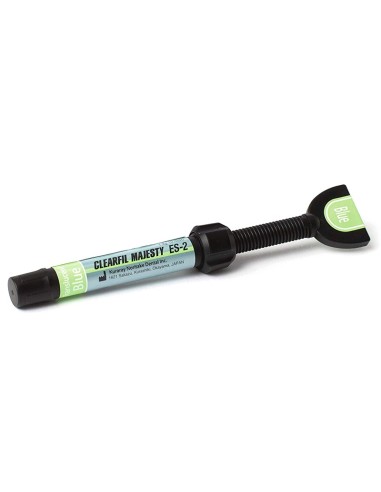 Clearfil Majesty ES-2 Premium Translúcido Jeringa 1,8g.