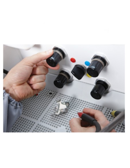 Arenadora Basic Quattro IS Renfert 2 Toberas, 25-70µm/70-250µm 98l/min, 2 Depósitos Ampliables hasta 4